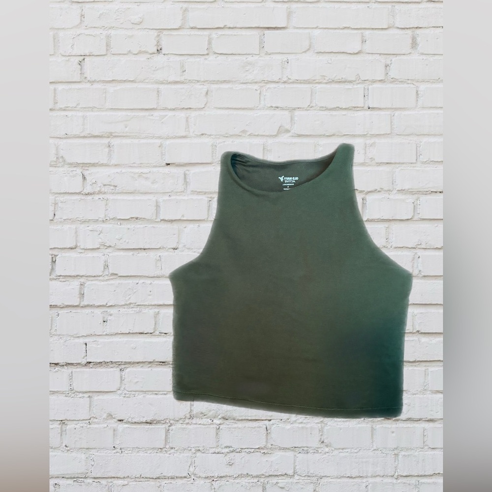 ✨ OLD NAVY Like new crop tank top ✨